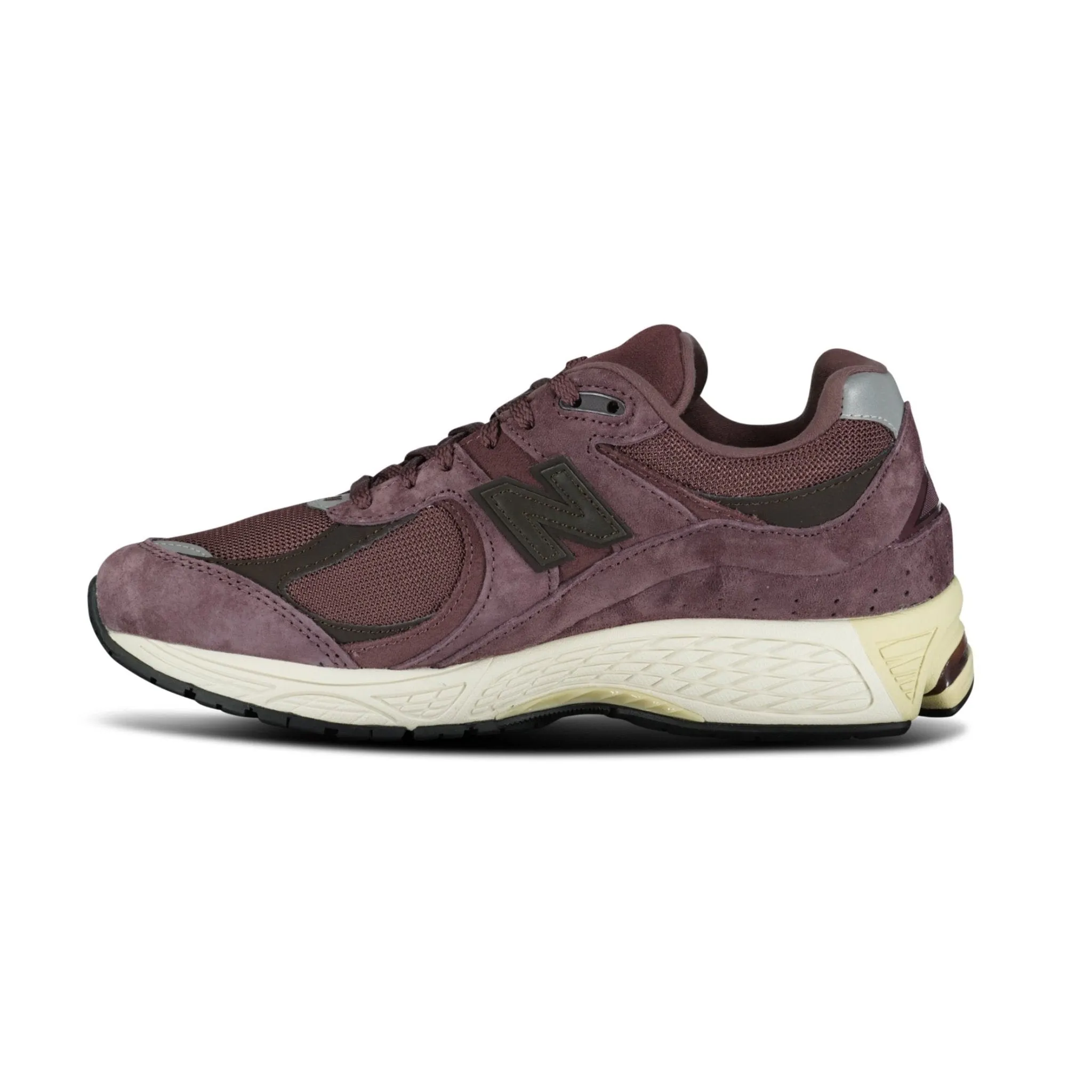 NEW BALANCE 2002R TRUFFLE TRAINERS