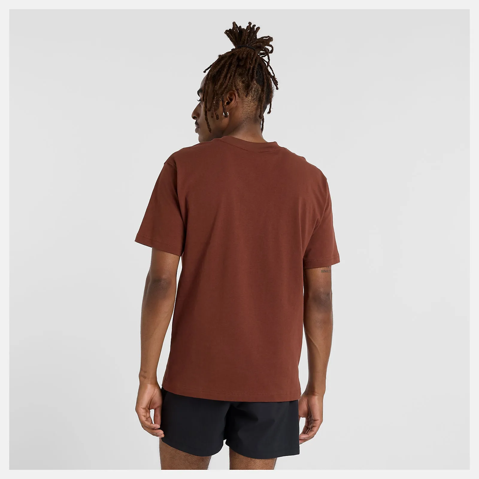 NEW BALANCE MEN'S ATHLETICS COTTON OAK TEE