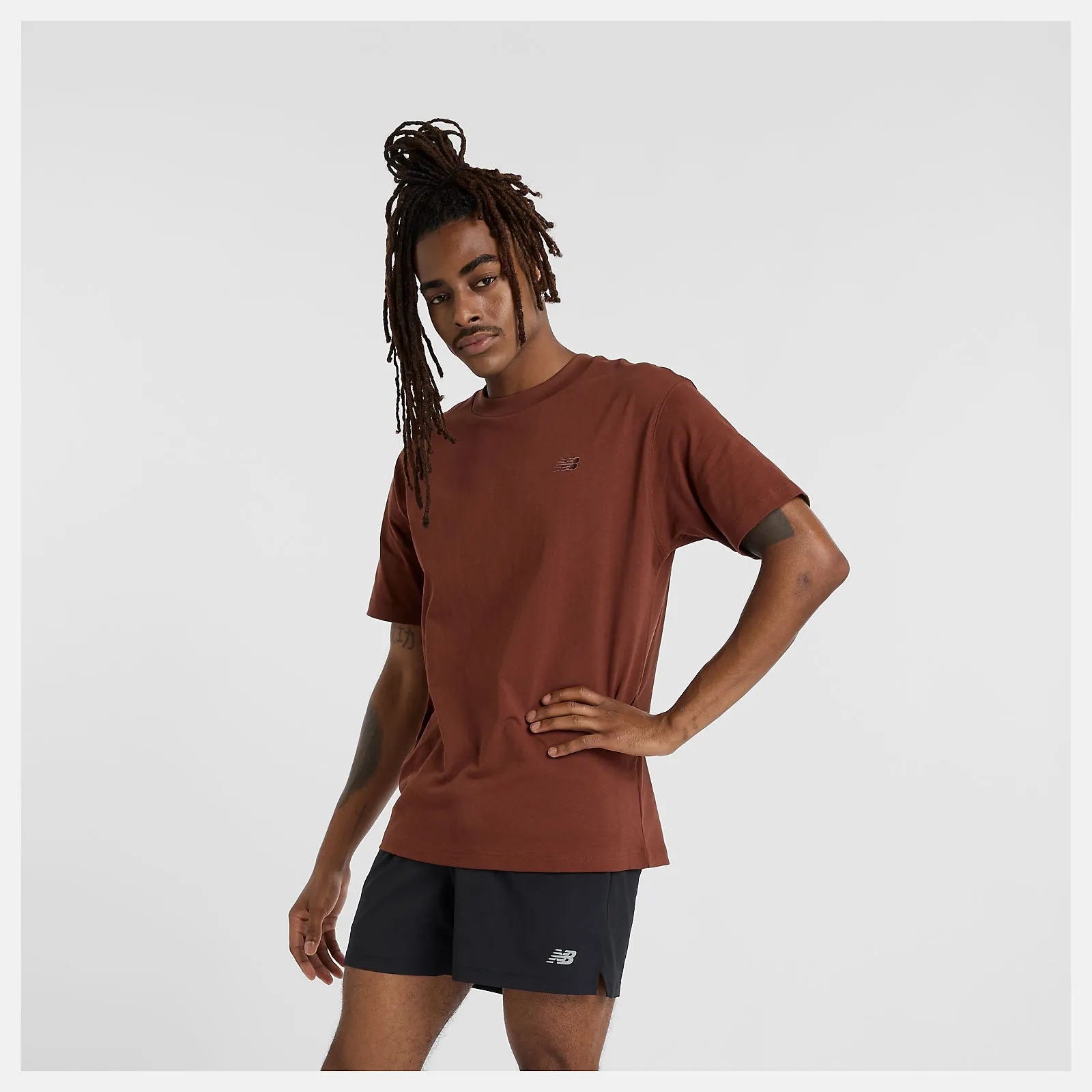 NEW BALANCE MEN'S ATHLETICS COTTON OAK TEE