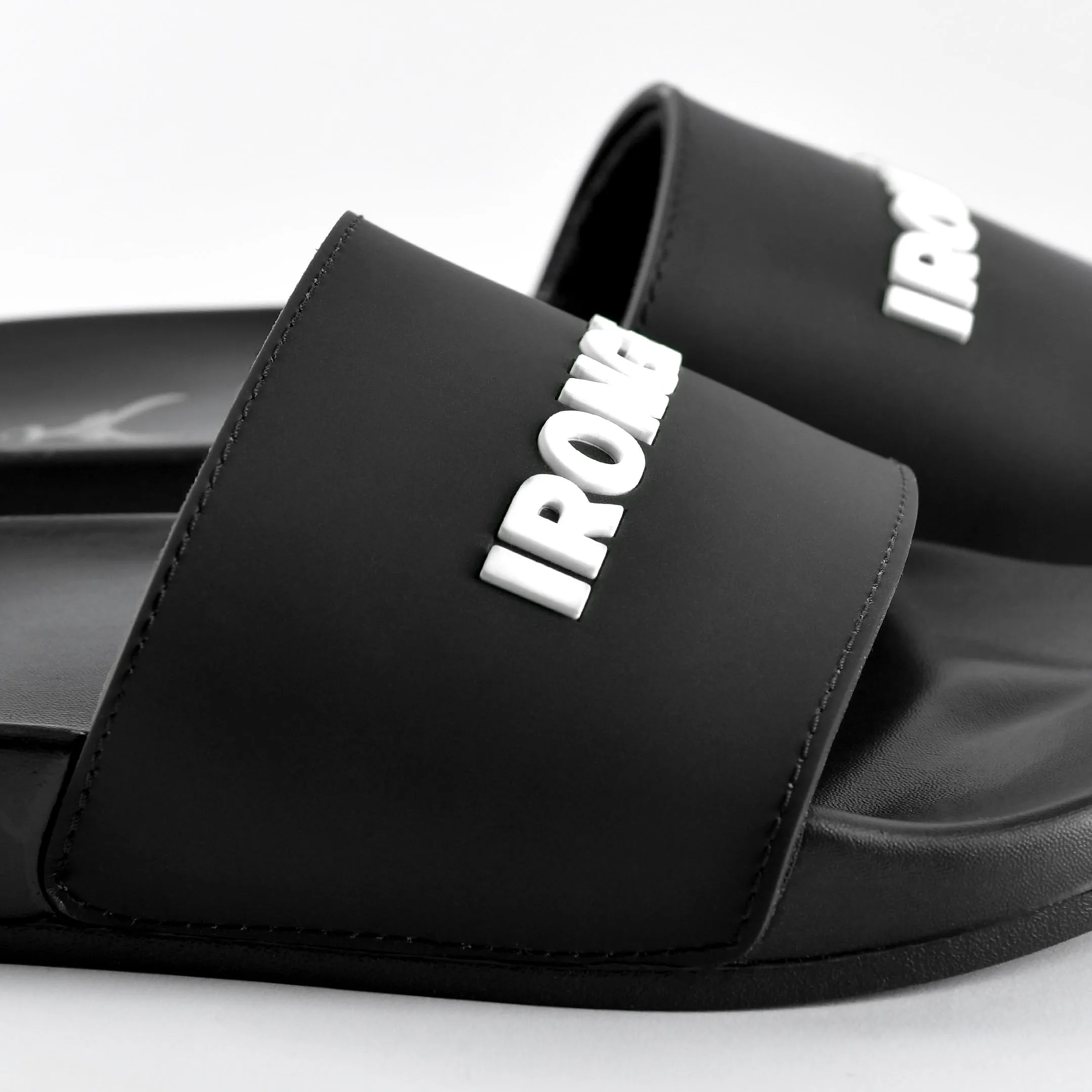 Unisex Signature Slides Black/White